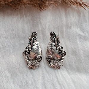 Vintage Hopi floral silver earrings